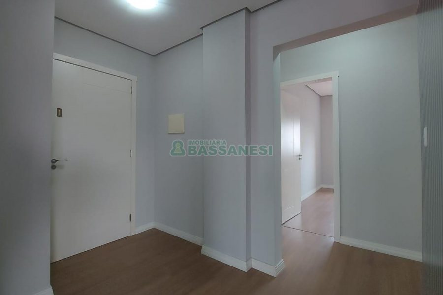 Apartamento com 105m², 3 dormitórios, 2 vagas, no bairro Sagrada Família em Caxias do Sul para Alugar