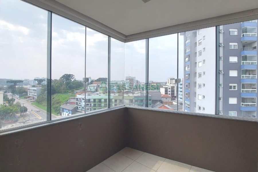 Apartamento com 105m², 3 dormitórios, 2 vagas, no bairro Sagrada Família em Caxias do Sul para Alugar