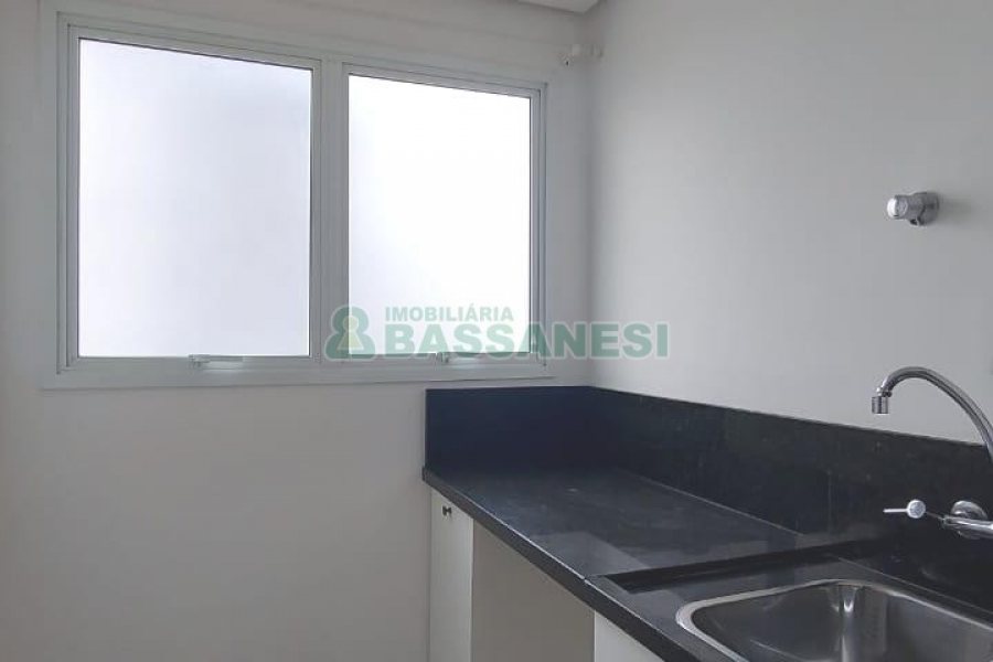 Apartamento com 105m², 3 dormitórios, 2 vagas, no bairro Sagrada Família em Caxias do Sul para Alugar