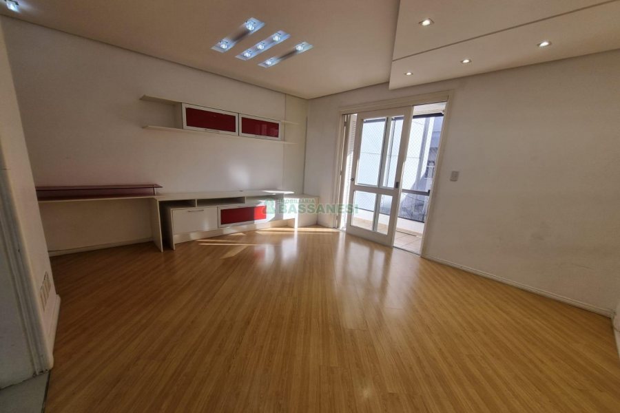 Apartamento com 120m², 3 dormitórios, 2 vagas, no bairro Pio X em Caxias do Sul para Alugar