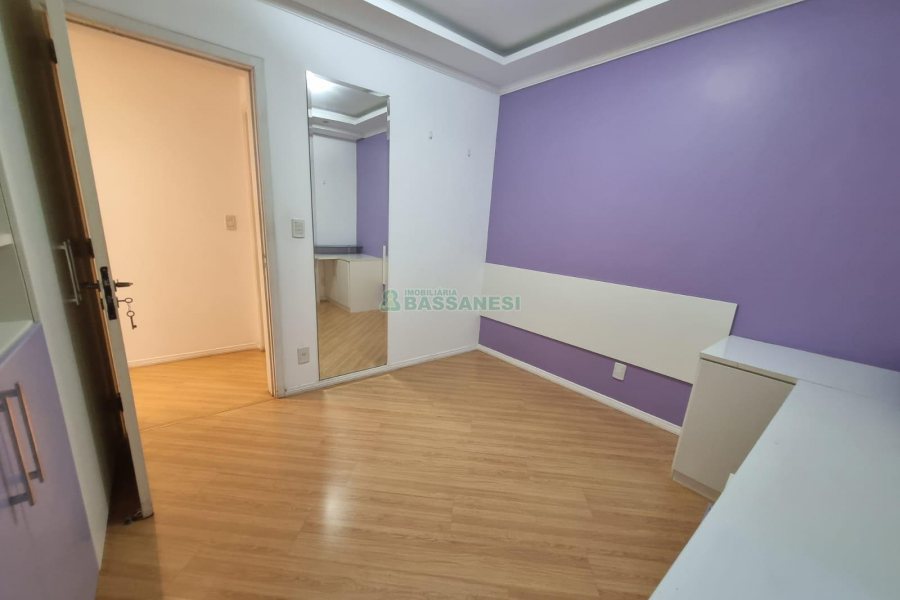 Apartamento com 120m², 3 dormitórios, 2 vagas, no bairro Pio X em Caxias do Sul para Alugar