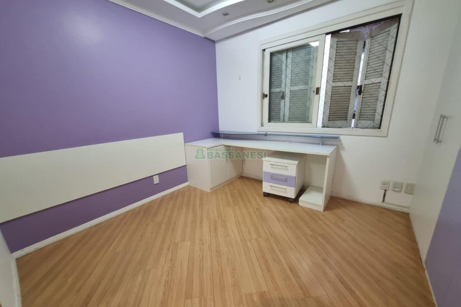 Apartamento com 120m², 3 dormitórios, 2 vagas, no bairro Pio X em Caxias do Sul para Alugar
