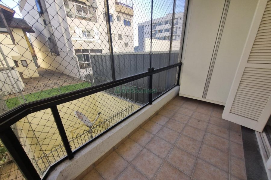 Apartamento com 120m², 3 dormitórios, 2 vagas, no bairro Pio X em Caxias do Sul para Alugar