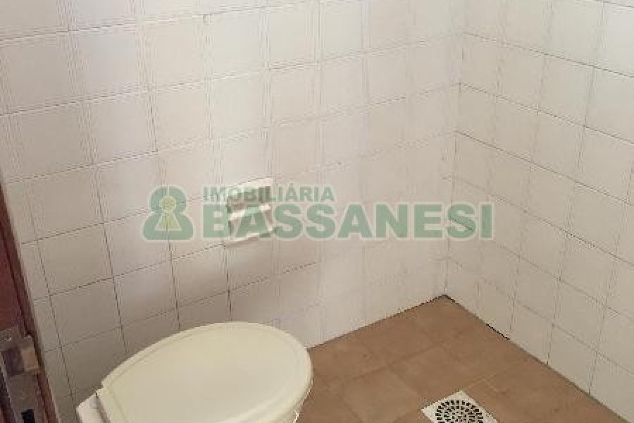 Sala com 60m², no bairro Centro em Caxias do Sul para Alugar