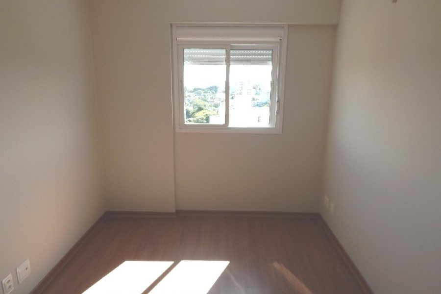 Apartamento com 55m², 2 dormitórios, 1 vaga, no bairro Petrópolis em Caxias do Sul para Comprar