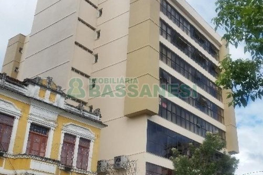 Sala com 44m², no bairro Centro em Caxias do Sul para Alugar