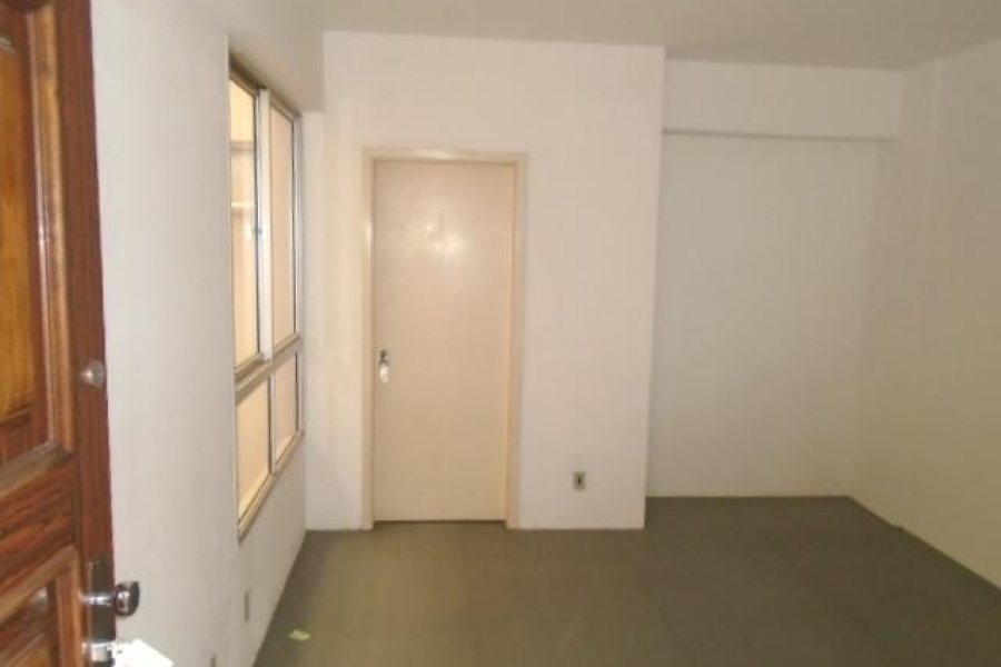 Sala com 20m², no bairro Centro em Caxias do Sul para Alugar