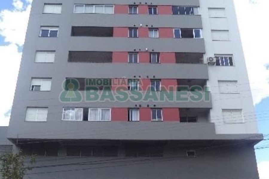 Apto Mobiliado com 75m², 2 dormitórios, 2 vagas, no bairro Cinqüentenário em Caxias do Sul para Comprar