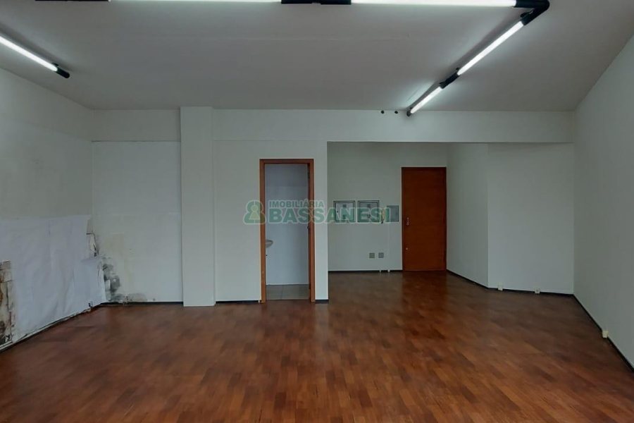 Sala com 50m², no bairro São Pelegrino em Caxias do Sul para Alugar