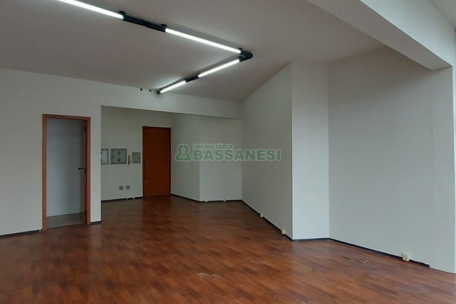 Sala com 50m², no bairro São Pelegrino em Caxias do Sul para Alugar