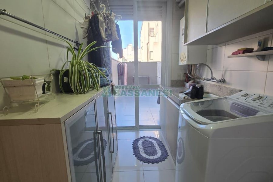 Apartamento com 190m², 3 dormitórios, 2 vagas, no bairro Centro em Caxias do Sul para Comprar