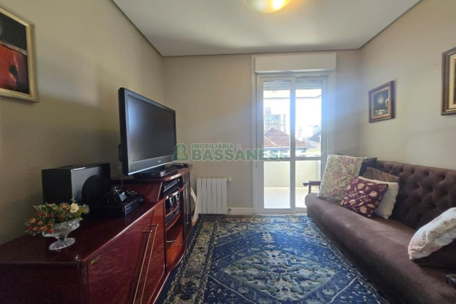 Apartamento com 190m², 3 dormitórios, 2 vagas, no bairro Centro em Caxias do Sul para Comprar