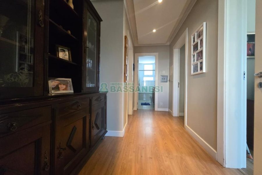 Apartamento com 190m², 3 dormitórios, 2 vagas, no bairro Centro em Caxias do Sul para Comprar