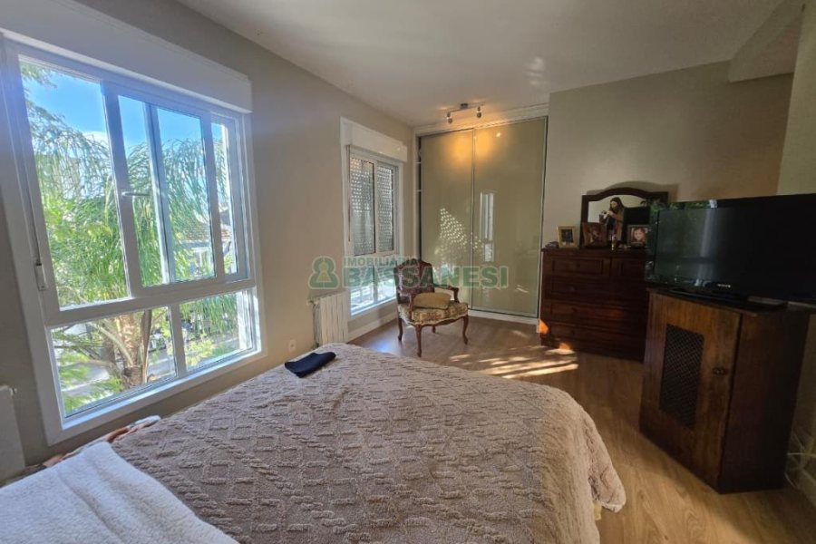 Apartamento com 190m², 3 dormitórios, 2 vagas, no bairro Centro em Caxias do Sul para Comprar