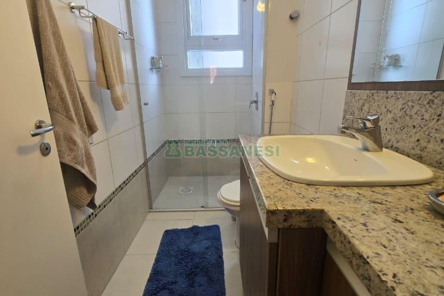 Apartamento com 190m², 3 dormitórios, 2 vagas, no bairro Centro em Caxias do Sul para Comprar