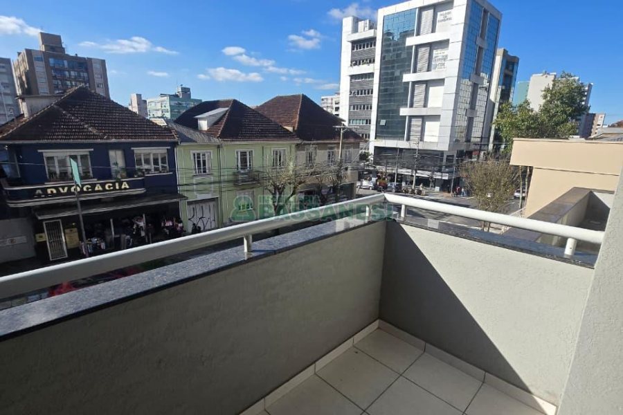 Apartamento com 190m², 3 dormitórios, 2 vagas, no bairro Centro em Caxias do Sul para Comprar