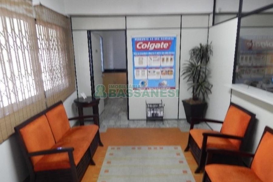 Loja com 130m², no bairro Cinqüentenário em Caxias do Sul para Alugar