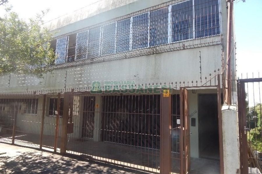 Loja com 130m², no bairro Cinqüentenário em Caxias do Sul para Alugar