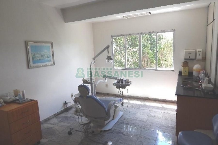 Loja com 130m², no bairro Cinqüentenário em Caxias do Sul para Alugar