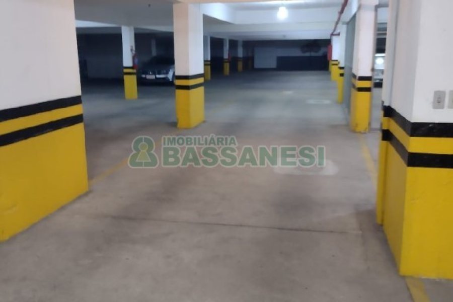Apto Mobiliado com 236m², 3 dormitórios, 2 vagas, no bairro Centro em Caxias do Sul para Comprar