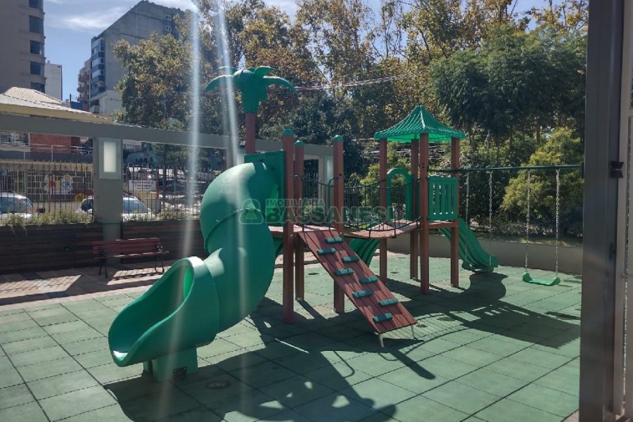 Apto Mobiliado com 236m², 3 dormitórios, 2 vagas, no bairro Centro em Caxias do Sul para Comprar