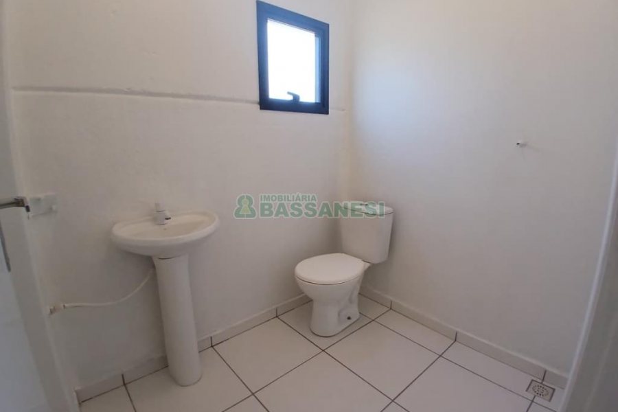 Pavilhão com 210m², no bairro Floresta em Caxias do Sul para Alugar