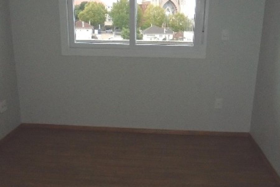 Apartamento com 64m², 2 dormitórios, 1 vaga, no bairro Rio Branco em Caxias do Sul para Comprar