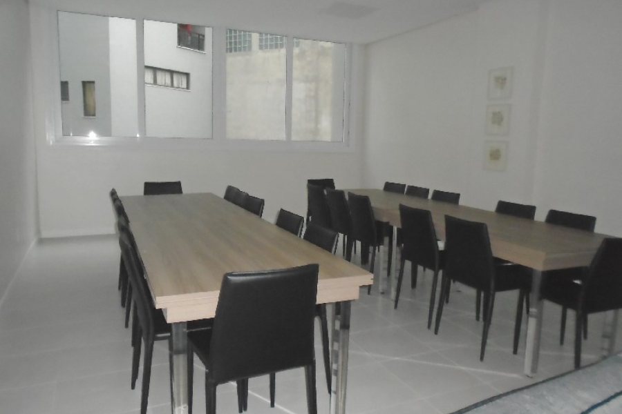 Apartamento com 64m², 2 dormitórios, 1 vaga, no bairro Rio Branco em Caxias do Sul para Comprar