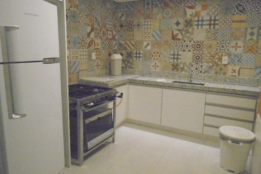 Apartamento com 64m², 2 dormitórios, 1 vaga, no bairro Rio Branco em Caxias do Sul para Comprar