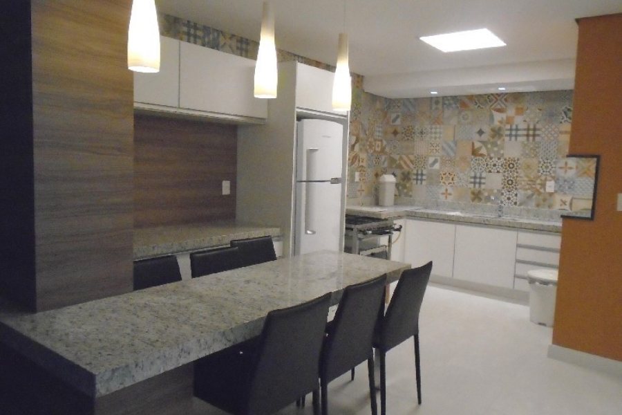 Apartamento com 64m², 2 dormitórios, 1 vaga, no bairro Rio Branco em Caxias do Sul para Comprar