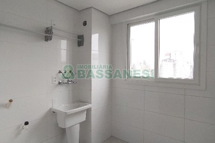 Apartamento com 68m², 1 dormitório, 1 vaga, no bairro Centro em Caxias do Sul para Comprar