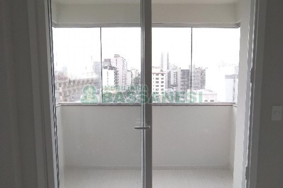 Apartamento com 68m², 1 dormitório, 1 vaga, no bairro Centro em Caxias do Sul para Comprar