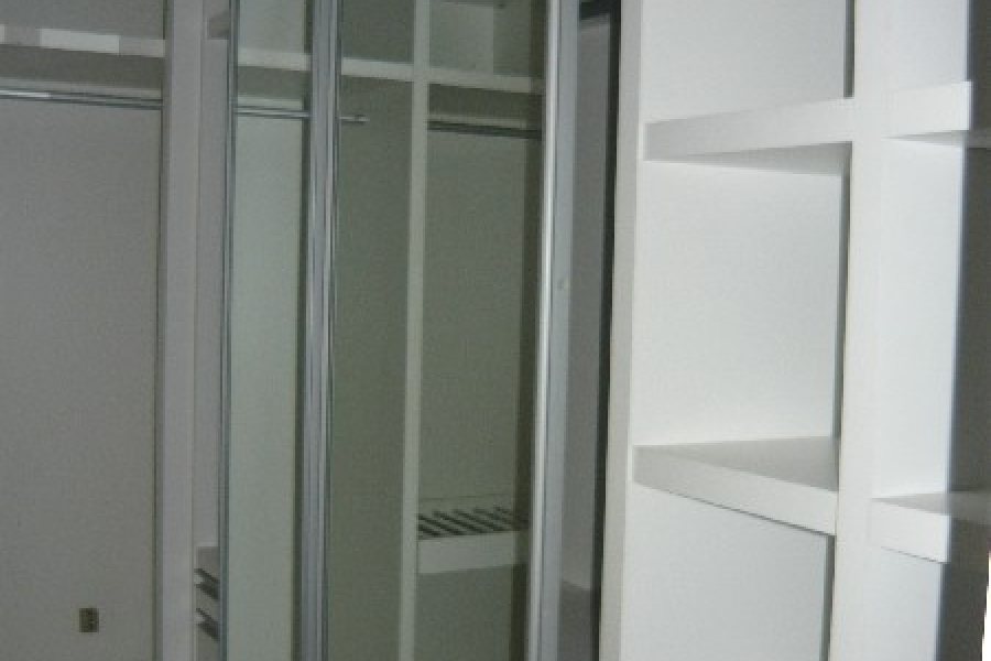 Sobrado com 101m², 3 dormitórios, 1 vaga, no bairro Treviso em Caxias do Sul para Comprar