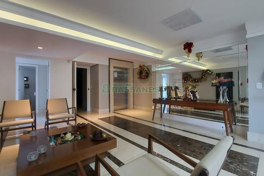 Apartamento com 190m², 3 dormitórios, 4 vagas, no bairro Centro em Caxias do Sul para Comprar