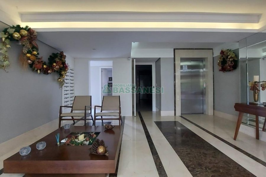 Apartamento com 190m², 3 dormitórios, 4 vagas, no bairro Centro em Caxias do Sul para Comprar