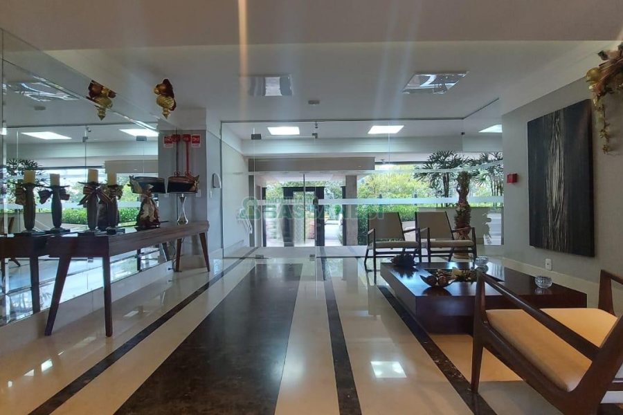 Apartamento com 190m², 3 dormitórios, 4 vagas, no bairro Centro em Caxias do Sul para Comprar