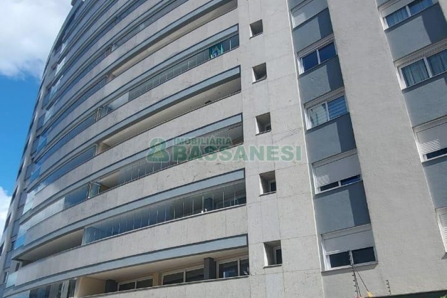 Apartamento com 190m², 3 dormitórios, 4 vagas, no bairro Centro em Caxias do Sul para Comprar