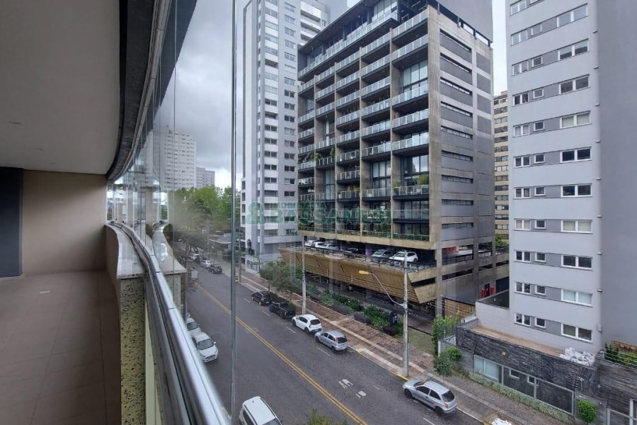 Apartamento com 190m², 3 dormitórios, 4 vagas, no bairro Centro em Caxias do Sul para Comprar