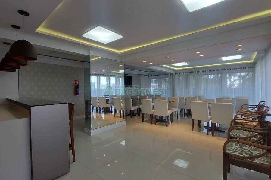 Apartamento com 190m², 3 dormitórios, 4 vagas, no bairro Centro em Caxias do Sul para Comprar