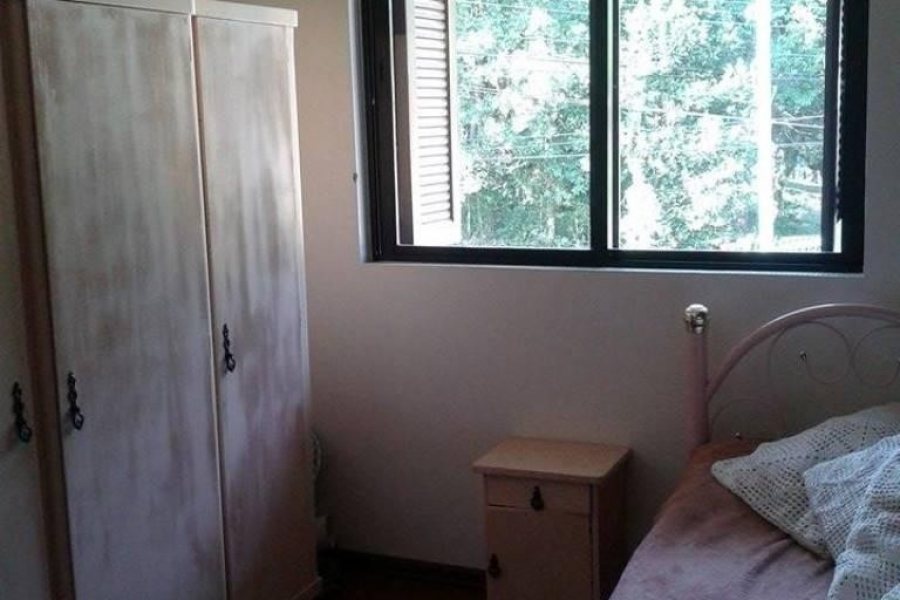 Sobrado com 106m², 3 dormitórios, 1 vaga, no bairro Bela Vista em Caxias do Sul para Comprar