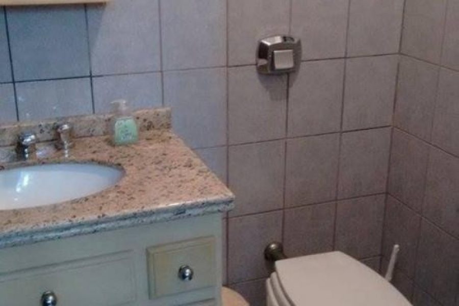 Sobrado com 106m², 3 dormitórios, 1 vaga, no bairro Bela Vista em Caxias do Sul para Comprar