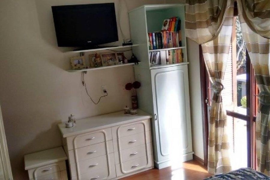 Sobrado com 106m², 3 dormitórios, 1 vaga, no bairro Bela Vista em Caxias do Sul para Comprar