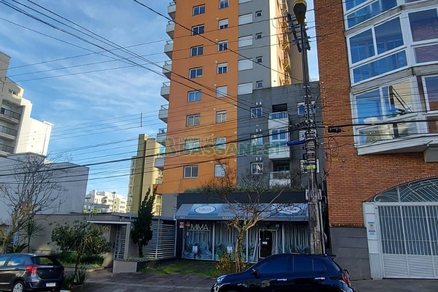 Apto Mobiliado com 52m², 1 dormitório, 2 vagas, no bairro Centro em Caxias do Sul para Comprar