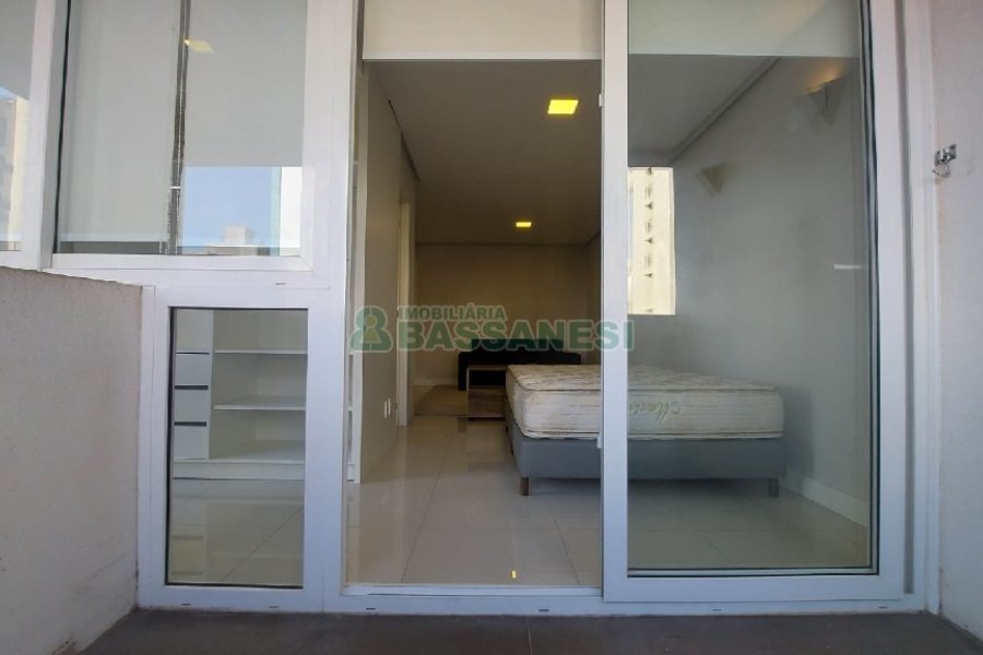 Apto Mobiliado com 52m², 1 dormitório, 2 vagas, no bairro Centro em Caxias do Sul para Comprar