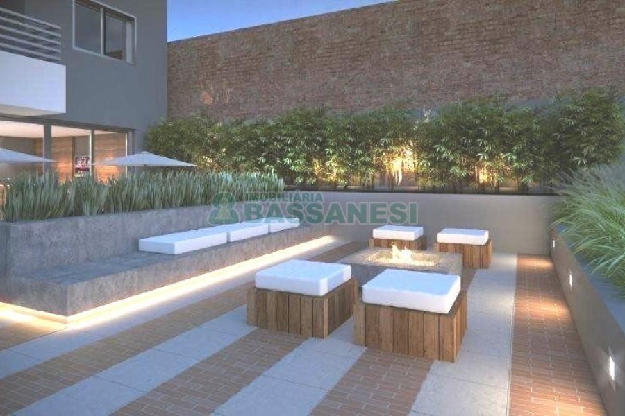 Apto Mobiliado com 52m², 1 dormitório, 2 vagas, no bairro Centro em Caxias do Sul para Comprar