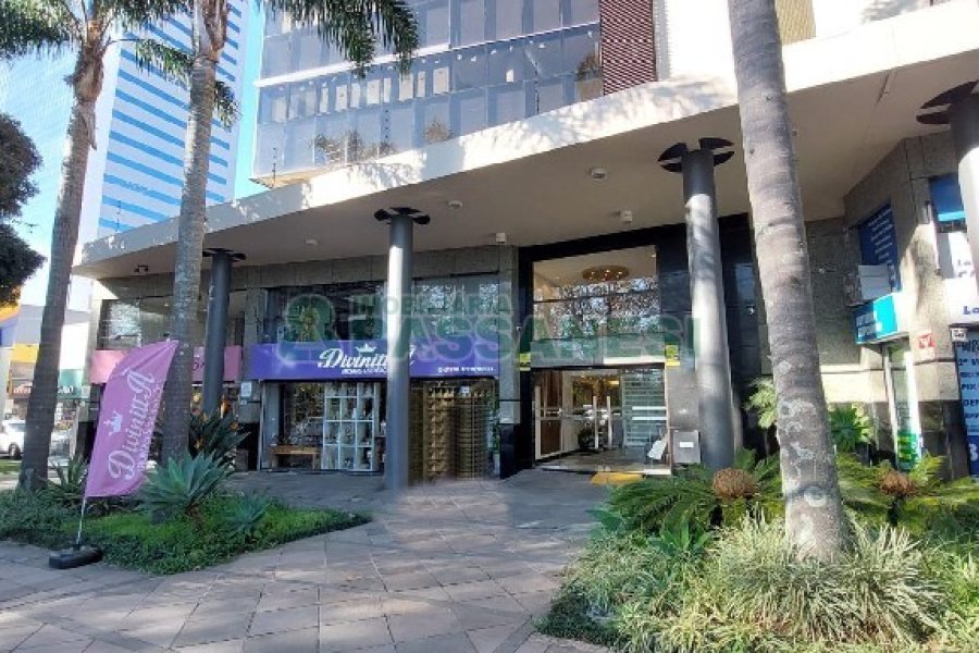 Sala com 50m², 1 vaga, no bairro Centro em Caxias do Sul para Comprar