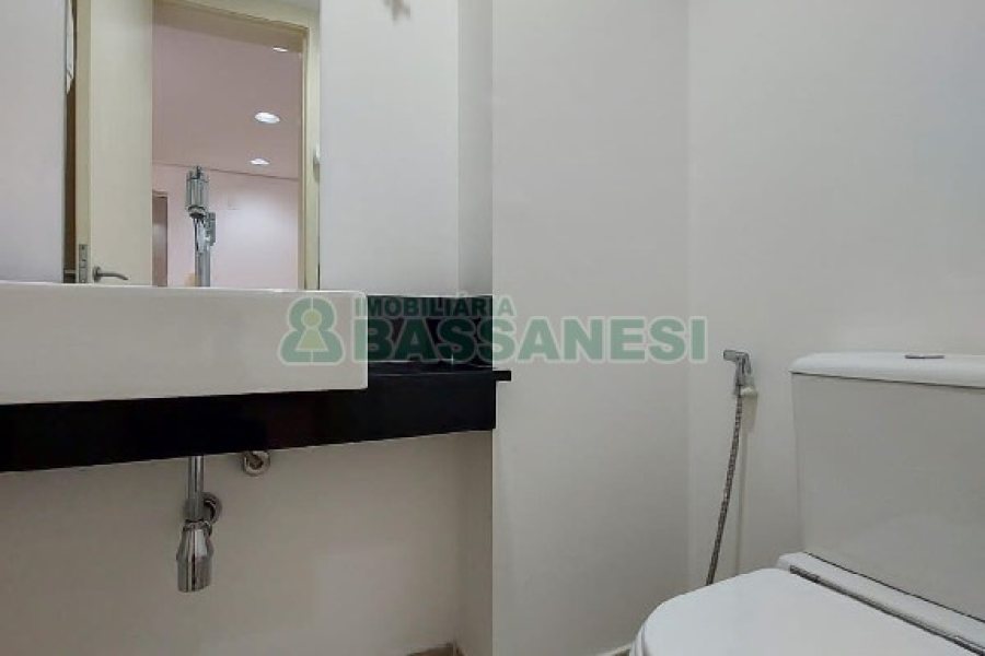 Sala com 50m², 1 vaga, no bairro Centro em Caxias do Sul para Comprar