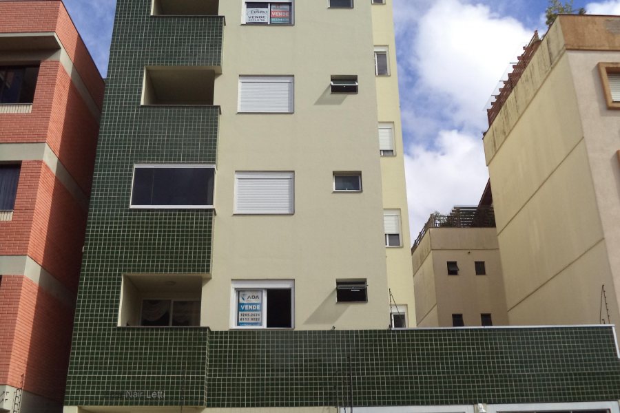 Apto Mobiliado com 88m², 3 dormitórios, 2 vagas, no bairro Pio X em Caxias do Sul para Comprar