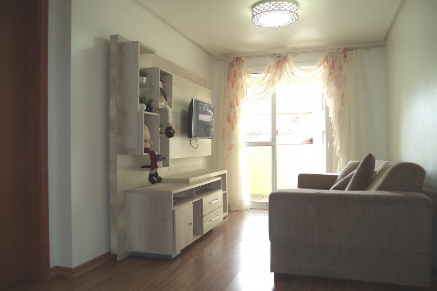 Apto Mobiliado com 88m², 3 dormitórios, 2 vagas, no bairro Pio X em Caxias do Sul para Comprar
