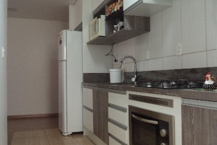 Apto Mobiliado com 88m², 3 dormitórios, 2 vagas, no bairro Pio X em Caxias do Sul para Comprar